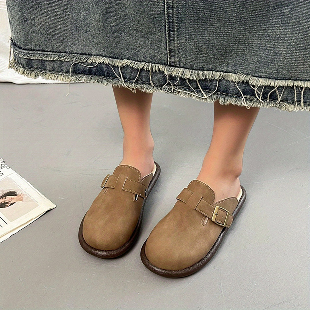 New Women'S Shoes Featuring Retro Clogs with a Round Toe, Easy to Slip On, Comfortable, Versatile, And Available in Larger Sizes.