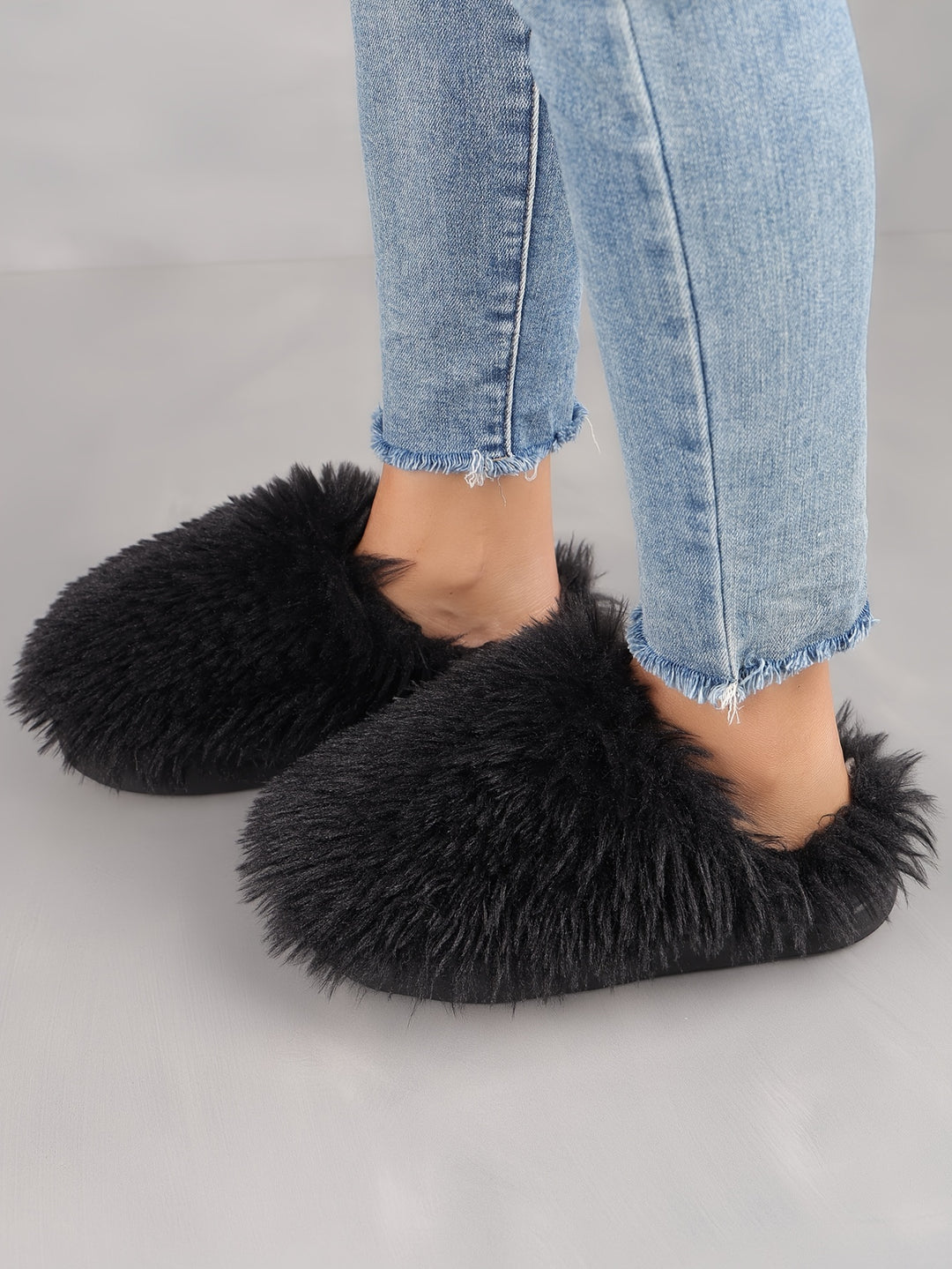 Elegant Solid Color Faux Fur Slippers, Winter Warmth Indoor Home Fashion Thick Sole Slip-on Shoes for Men and Women, Non-Slip Durable EVA Sole, Comfortable Fabric Upper & Inner, All-Season Cozy Plush Slides - Black/White/Grey